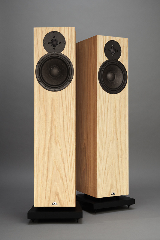 Kudos Audio X3 Natural Oak