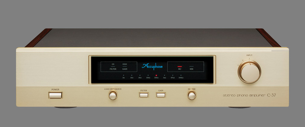Accuphase C-37