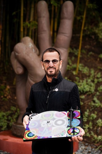 Pro-Ject Audio Art Essential III The Ringo Starr Peace & Love OM 10