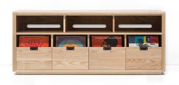 Symbol Audio Dovetail 4 x 1.5 with Equipment Shelf Soaped Ash