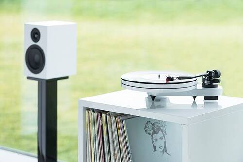 Pro-Ject Audio RPM 1 Carbon High Gloss White 2M Red