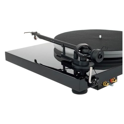 Pro-Ject Audio Debut III DC Esprit High Gloss Black OM 5E