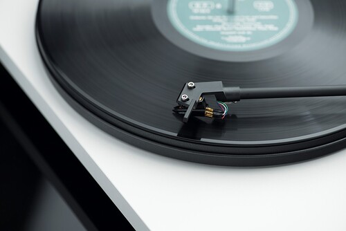 Pro-Ject Audio Primary E Satin Black OM NN