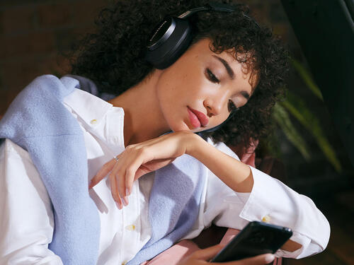 Bowers & Wilkins PX8 Black