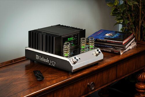 McIntosh MA252 Silver/Black