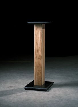 Buchardt Audio Buchardt Stands - Solid Wood Black/Oak/Black