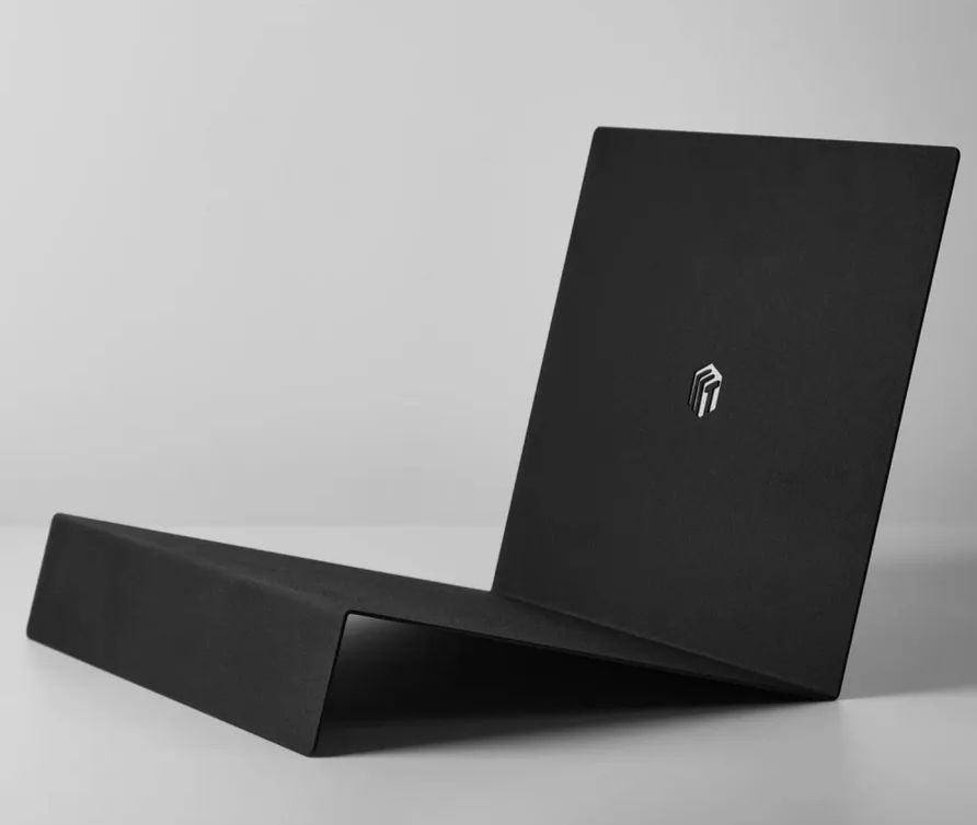 Torian Vinyl Thin Stand Black