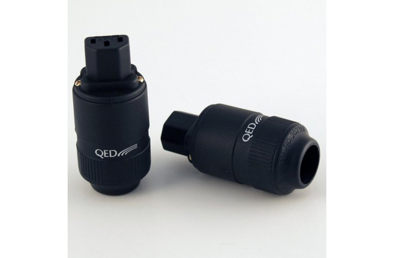 Qed Performance IEC Connector Gold