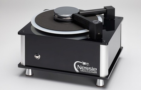 Nessie VinylСleaner Black/Silver Pro With Dust Cover