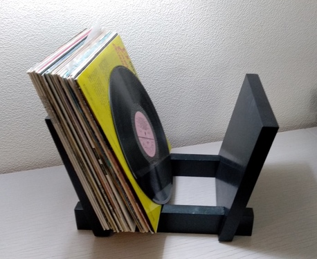 OnlyVinyl Vinyl Stand-01 White