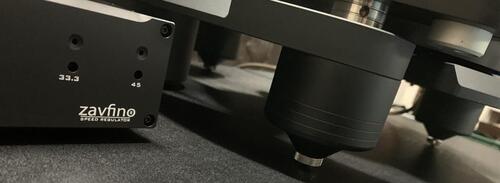 Zavfino-1877Phono ZV8-X + Aeshna Carbon