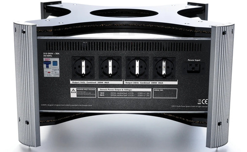 IsoTek EVO3 Super Titan 20 Amp Black