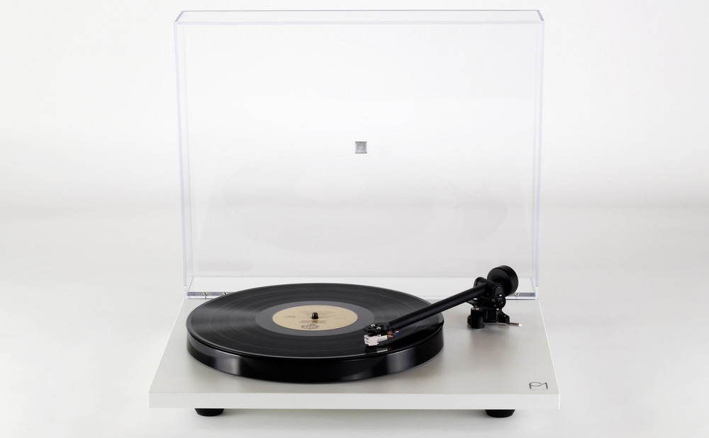 Rega Planar 1 Plus Walnut Carbon MM